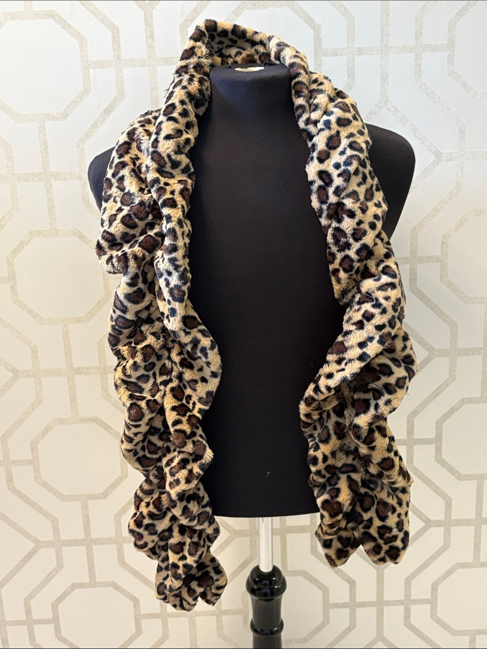 Leopard Print Ruffled Scarf - Brown & Black
60 inches
